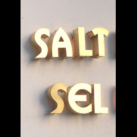 Litere volumetrice din alama www.indigoneon.ro