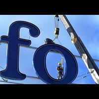 Reclame luminoase cu litere channel www.indigoneon.ro