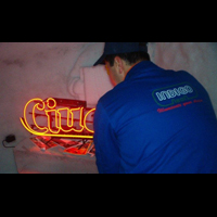 Service si montaje reclame luminoase www.indigoneon.ro