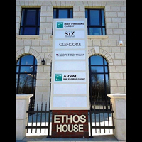 Totemuri luminoase  www.indigoneon.ro